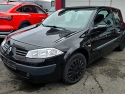 Schwarz Gebraucht 2005 Renault Mégane II Limousine | 2.350 € (Fairer Preis)