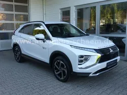 Weiß Gebraucht 2022 Mitsubishi Eclipse Cross Plus SUV | 22.490 € (Guter Preis)