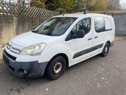 Weiß Gebraucht 2010 Citroën Berlingo Van / Kleinbus | 2.200 € (Superpreis)