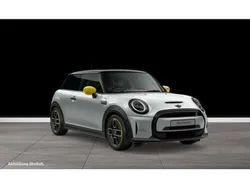 White silver (metallic) Gebraucht 2021 Mini Cooper Kleinwagen | 16.990 € (Guter Preis)