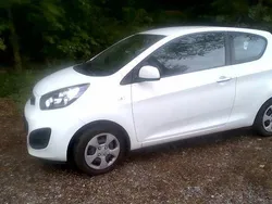 Weiß Gebraucht 2015 Kia Picanto 2 Kleinwagen | 2.400 € (Fairer Preis)