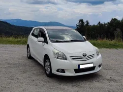 Weiß Gebraucht 2012 Toyota Verso Edition Van / Kleinbus | 4.950 € (Fairer Preis)