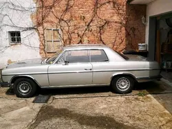 Silber Gebraucht 1971 Mercedes W114 Coupé | 11.150 €