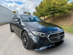 Grau Gebraucht 2023 Mercedes E220 AMG Limousine | 46.990 € (Fairer Preis)