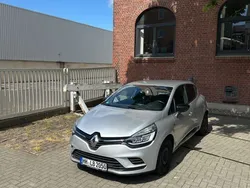Silber Gebraucht 2017 Renault Clio IV Life Kleinwagen | 6.390 € (Superpreis)