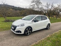 Silber Gebraucht 2018 Peugeot 208 GT-line Kleinwagen | 8.888 € (Fairer Preis)
