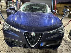 Blau Gebraucht 2019 Alfa Romeo Stelvio Super SUV | 21.500 € (Guter Preis)