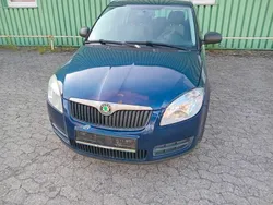 Blau Gebraucht 2010 Skoda Fabia Kombi | 990 € (Guter Preis)