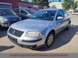 Blau Gebraucht 2001 VW Passat Basis Limousine | 2.199 € (Fairer Preis)