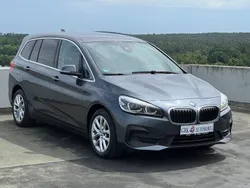 Grau Gebraucht 2020 BMW 218 Gran Tourer Performance Van / Kleinbus | 14.990 € (Fairer Preis)