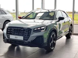 Grau Neu 2024 Audi Q2 S-Line SUV | 43.990 € (Teuer)