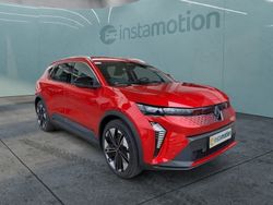 Rot Gebraucht 2024 Renault Scénic Komfort Van / Kleinbus | 38.184 € (Fairer Preis)