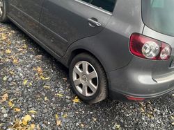 Grau Gebraucht 2006 VW Golf Plus Cross Comfortline Van / Kleinbus | 2.499 € (Superpreis)