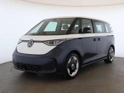 Weiß (candyweiß/ starlight blue metallic/< sonde) Gebraucht 2023 VW ID. Buzz Pro Van / Kleinbus | 54.481 € (Teuer)