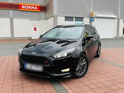 Schwarz Gebraucht 2017 Ford Focus ST-Line Kombi | 9.900 € (Fairer Preis)
