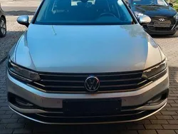 Silber Gebraucht 2020 VW Passat Business Kombi | 18.200 € (Fairer Preis)