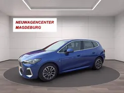 Blau Gebraucht 2024 BMW 218 Active Tourer M Sport Van / Kleinbus | 30.980 € (Fairer Preis)