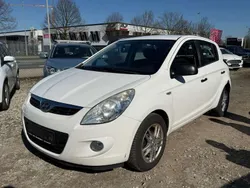 Coral white / sol Gebraucht 2012 Hyundai i20 Classic Kleinwagen | 2.300 € (Superpreis)