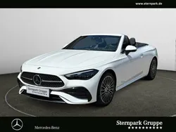 Weiß Gebraucht 2024 Mercedes 180 AMG Limousine | 59.490 €