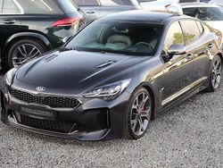 Grau Gebraucht 2018 Kia Stinger Kleinwagen | 21.900 € (Etwas zu teuer)