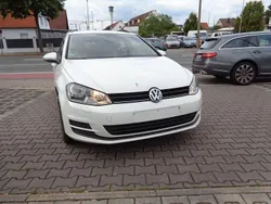 Weiß Gebraucht 2016 VW Golf VII Trendline Kombi | 7.600 € (Guter Preis)