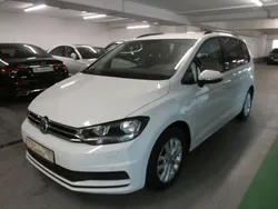 Pure white Gebraucht 2016 VW Touran Comfortline Van / Kleinbus | 13.400 € (Fairer Preis)