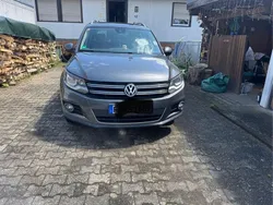 Grau Gebraucht 2015 VW Tiguan Sportline SUV | 15.800 € (Guter Preis)