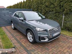 Grau Gebraucht 2018 Audi Q2 Sport SUV | 15.800 € (Etwas zu teuer)