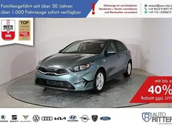 Yucca stahlgrau metallic Neu 2025 Kia Ceed LX Limousine | 24.390 € (Guter Preis)