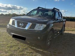 Schwarz Gebraucht 2009 Nissan Navara Abholung | 9.499 € (Fairer Preis)