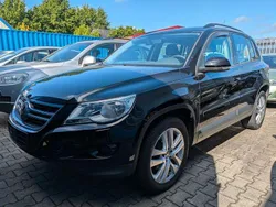 Schwarz Gebraucht 2009 VW Tiguan Track & Field SUV | 8.999 € (Etwas zu teuer)