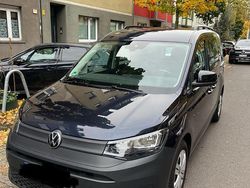 Blau Gebraucht 2021 VW Caddy Maxi California Van / Kleinbus | 26.700 € (Superpreis)