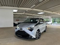 Silber Gebraucht 2021 Toyota Aygo X-play Kleinwagen | 12.600 € (Fairer Preis)