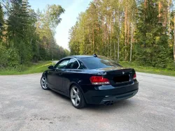 Schwarz Gebraucht 2009 BMW 135 Performance Kleinwagen | 9.000 €