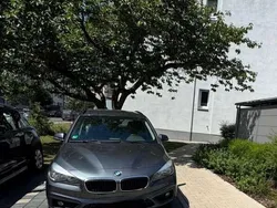 Grau Gebraucht 2015 BMW 218 Gran Tourer Advantage Van / Kleinbus | 12.899 € (Fairer Preis)