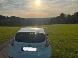 Weiß Gebraucht 2015 Ford Fiesta Kleinwagen | 7.000 € (Fairer Preis)