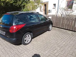 Schwarz Gebraucht 2010 Peugeot 207 Kombi | 2.700 € (Guter Preis)