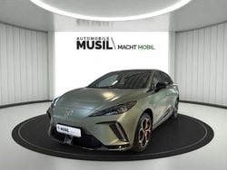 Hunter green Gebraucht 2024 MG MG4 EV Kleinwagen | 29.780 € (Guter Preis)