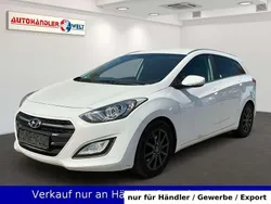 Weiß Gebraucht 2017 Hyundai i30 Kombi | 4.299 €