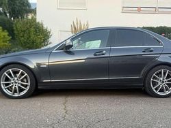 Grau Gebraucht 2008 Mercedes 220 Limousine | 5.700 €