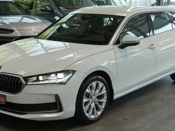 Purity weiss Gebraucht 2024 Skoda Superb Selection Kombi | 39.991 € (Superpreis)