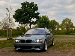 Andere außenfarben Gebraucht 2003 BMW 330 Kombi | 5.900 € (Etwas zu teuer)