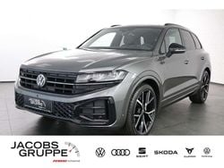 Grau Gebraucht 2025 VW Touareg R-line SUV | 75.930 € (Teuer)