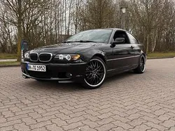 Schwarz Gebraucht 2004 BMW 320 Coupé | 6.900 € (Etwas zu teuer)