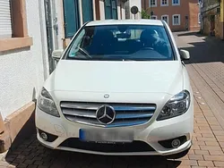 Weiß Gebraucht 2013 Mercedes B180 Van / Kleinbus | 13.500 €
