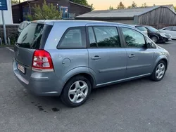Grau Gebraucht 2008 Opel Zafira Sport Van / Kleinbus | 2.150 € (Guter Preis)
