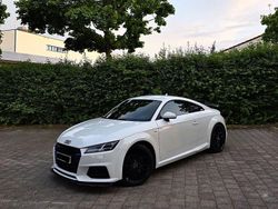 Weiß Gebraucht 2015 Audi TT Ambiente Coupé | 26.800 €