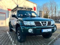 Grün Gebraucht 2003 Nissan Patrol SUV | 14.999 € (Fairer Preis)