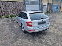 Silber Gebraucht 2016 Skoda Octavia Joy Limousine | 10.300 € (Fairer Preis)