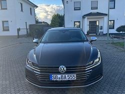 Grau Gebraucht 2017 VW Arteon Elegance Limousine | 19.799 € (Etwas zu teuer)